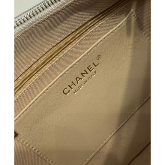 Replica Chanel Maxi Hobo Bag AS5302 Cream Fake