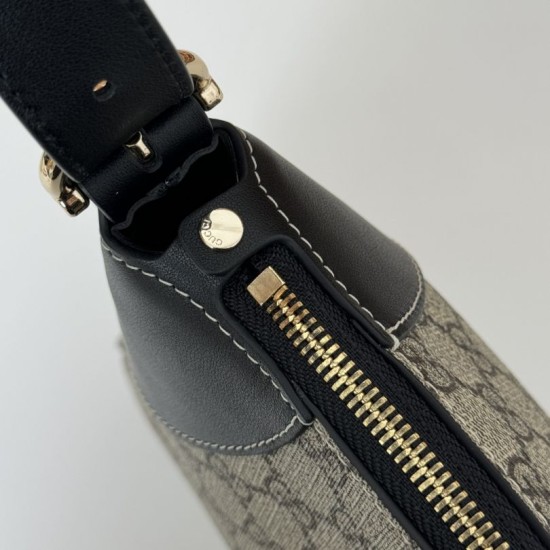 Replica Gucci GG Emblem 815217 Medium Shoulder Bag Black Replica Gucci GG Emblem 815217 Medium Shoulder Bag Black Fake