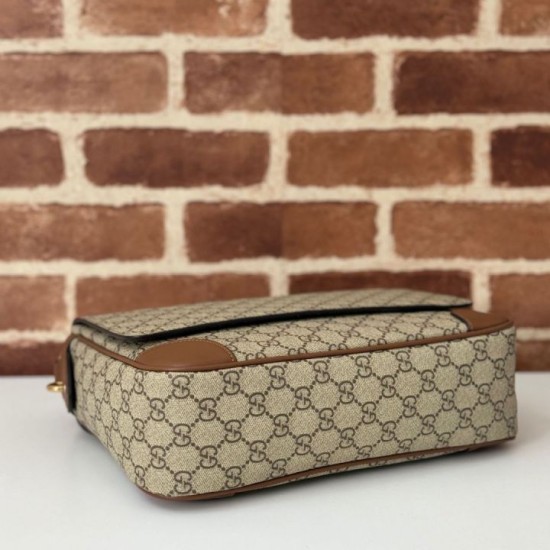 Replica Gucci 821154 GG Emblem medium Men crossbody bag Brown Fake