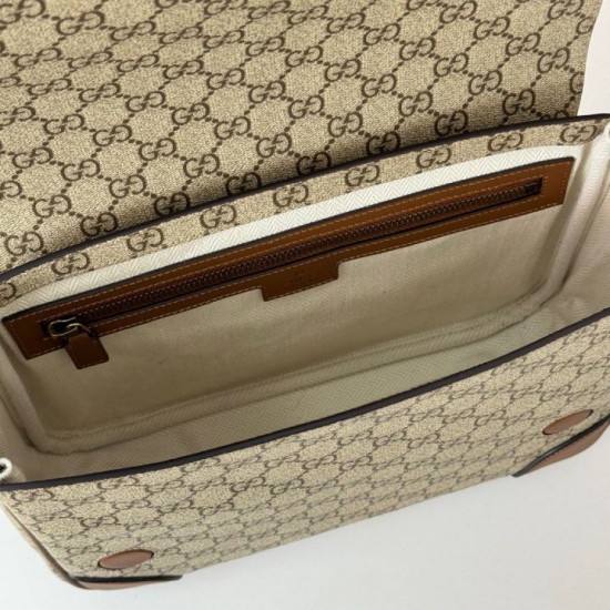 Replica Gucci 821154 GG Emblem medium Men crossbody bag Brown Fake