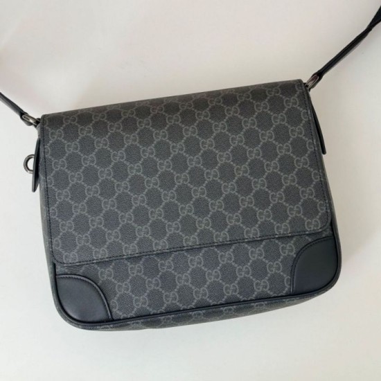 Replica Gucci 821154 GG Emblem medium Men crossbody bag Black Fake