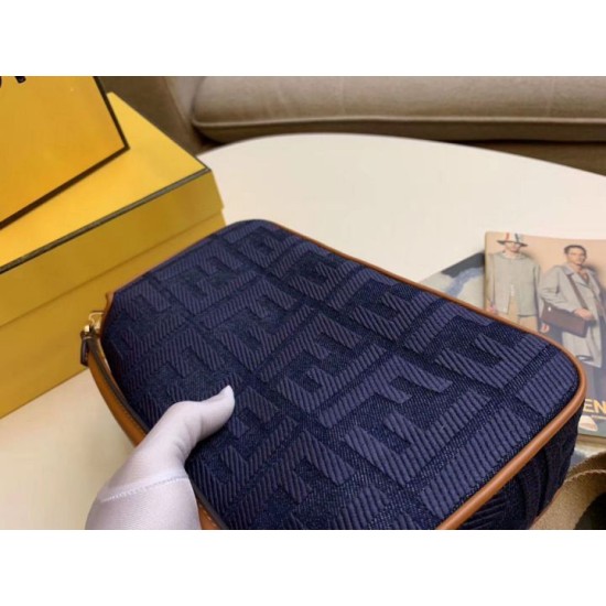 Replica Fendi Baguette Medium Bag Blue Denim Replica Fendi Baguette Medium Bag Blue Denim Fake