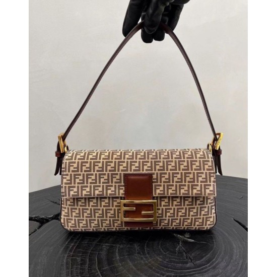 Replica Fendi Medium Baguette 1997 Bag Beige Split Leather Replica Fendi Medium Baguette 1997 Bag Beige Split Leather Fake