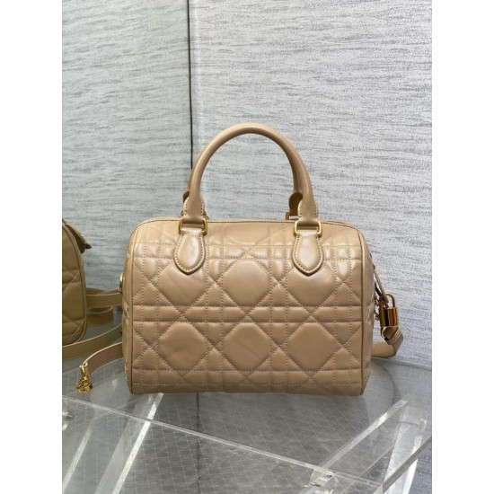 Replica Dior Groove 25 Bag in Biscuit Macrocannage Calfskin Fake Replica Dior Groove 25 Bag in Biscuit Macrocannage Calfskin Fake