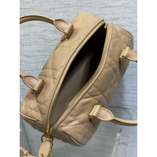Replica Dior Groove 25 Bag in Biscuit Macrocannage Calfskin Fake Replica Dior Groove 25 Bag in Biscuit Macrocannage Calfskin Fake