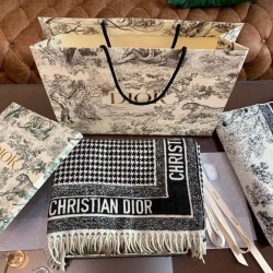 Replica Dior 30 Montaigne Blanket Houndstooth Cashmere and Wool Fake