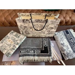 Replica Dior 30 Montaigne Blanket Houndstooth Cashmere and Wool Fake Replica Dior 30 Montaigne Blanket Houndstooth Cashmere and Wool Fake