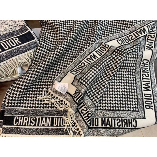 Replica Dior 30 Montaigne Blanket Houndstooth Cashmere and Wool Fake Replica Dior 30 Montaigne Blanket Houndstooth Cashmere and Wool Fake