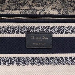 Replica Dior Medium Lady D-Lite Bag Toile de Jouy Embroidery Blue
