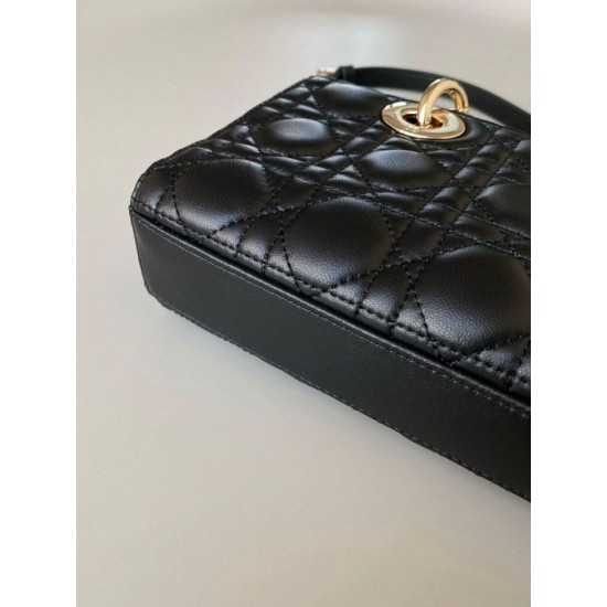 Replica Dior Small Lady D-Joy Dior Bag Cannage Black Replica Dior Small Lady D-Joy Dior Bag Cannage Black