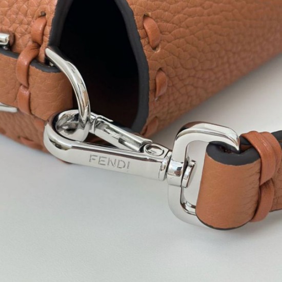 Replica Fendi Medium Baguette Selleria bag with 612 hand-sewn topstitche Brown Replica Fendi Medium Baguette Selleria bag with 612 hand-sewn topstitche Brown