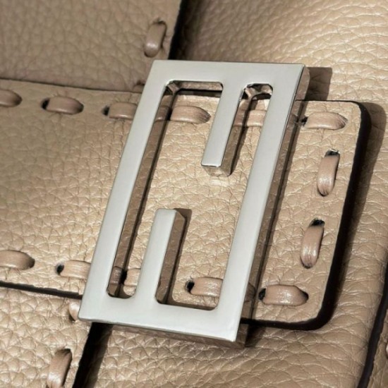 Replica Fendi Medium Baguette Selleria bag with 612 hand-sewn topstitche Gray Replica Fendi Medium Baguette Selleria bag with 612 hand-sewn topstitche Gray