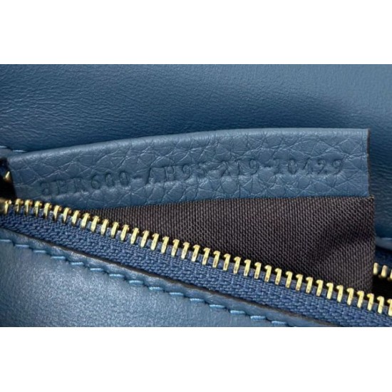 Replica Fendi Medium Baguette Selleria bag with 612 hand-sewn topstitche Blue Replica Fendi Medium Baguette Selleria bag with 612 hand-sewn topstitche Blue