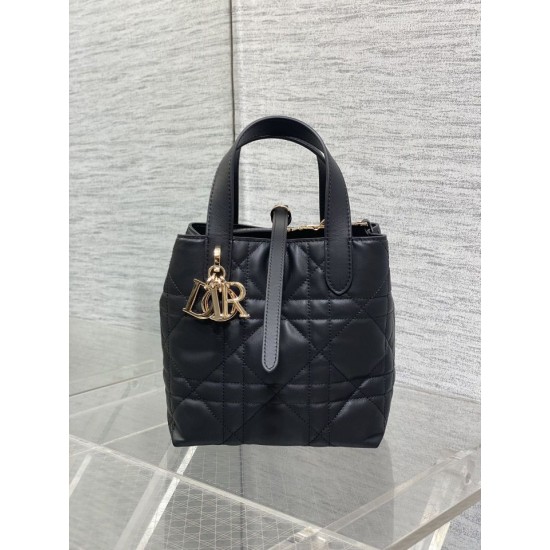 Replica Dior Small/Medium Dior Toujours Vertical Tote Bag Black Replica Dior Small/Medium Dior Toujours Vertical Tote Bag Black