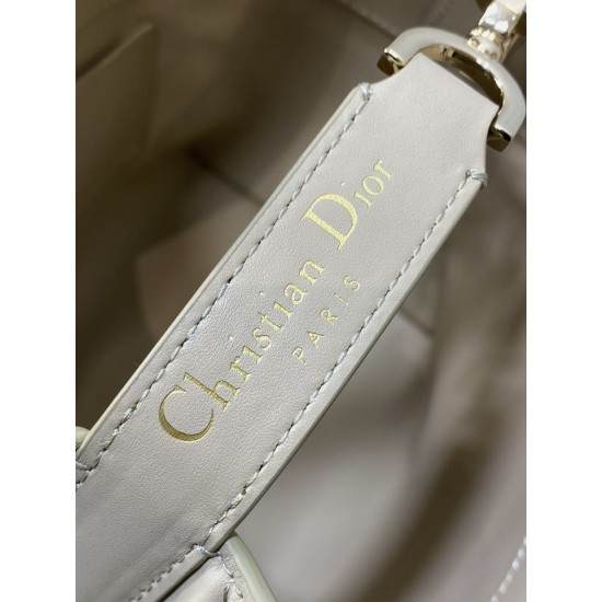 Replica Dior Small/Medium Dior Toujours Vertical Tote Bag Apricot Replica Dior Small/Medium Dior Toujours Vertical Tote Bag Apricot