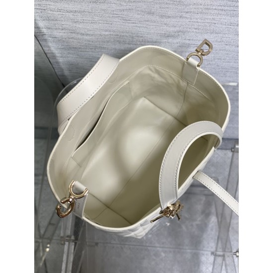 Replica Dior Small/Medium Dior Toujours Vertical Tote Bag White Replica Dior Small/Medium Dior Toujours Vertical Tote Bag White