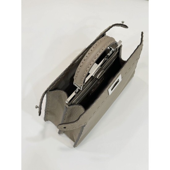 Replica Fendi Peekaboo ISeeU Small Selleria bag with 556 hand-sewn topstitches Gray Replica Fendi Peekaboo ISeeU Small Selleria bag with 556 hand-sewn topstitches Gray