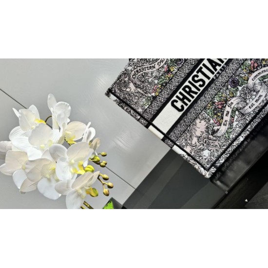 Replica Dior Medium Dior Book Tote Bag Embroidery with Multicolor Dior Around the World Motif Replica Dior Medium Dior Book Tote Bag Embroidery with Multicolor Dior Around the World Motif