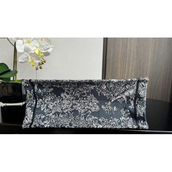 Replica Dior Medium Dior Book Tote Bag Embroidery with Multicolor Dior Around the World Motif Blue Replica Dior Medium Dior Book Tote Bag Embroidery with Multicolor Dior Around the World Motif Blue