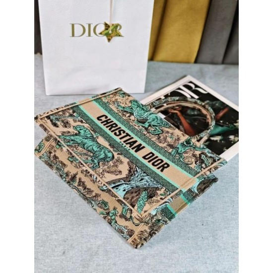 Replica Dior Medium Dioriviera Book Tote Raffia with Pink Toile de Jouy Sauvage Embroidery Fake Sale Replica Dior Medium Dioriviera Book Tote Raffia with Pink Toile de Jouy Sauvage Embroidery Fake Sale