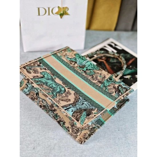 Replica Dior Medium Dioriviera Book Tote Raffia with Pink Toile de Jouy Sauvage Embroidery Fake Sale Replica Dior Medium Dioriviera Book Tote Raffia with Pink Toile de Jouy Sauvage Embroidery Fake Sale