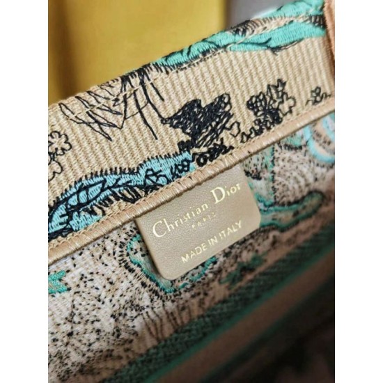 Replica Dior Medium Dioriviera Book Tote Raffia with Pink Toile de Jouy Sauvage Embroidery Fake Sale Replica Dior Medium Dioriviera Book Tote Raffia with Pink Toile de Jouy Sauvage Embroidery Fake Sale
