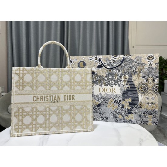 Replica Dior Medium/Large Book Tote Bag Oversized rattan embroidery White/Gold Replica Dior Medium/Large Book Tote Bag Oversized rattan embroidery White/Gold