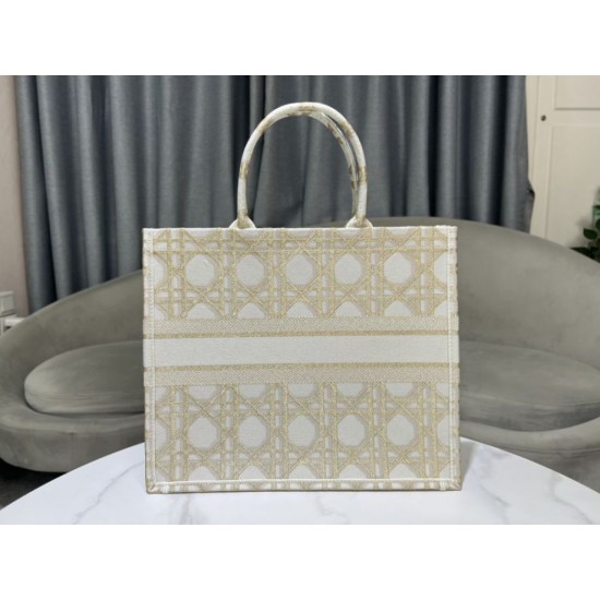Replica Dior Medium/Large Book Tote Bag Oversized rattan embroidery White/Gold Replica Dior Medium/Large Book Tote Bag Oversized rattan embroidery White/Gold