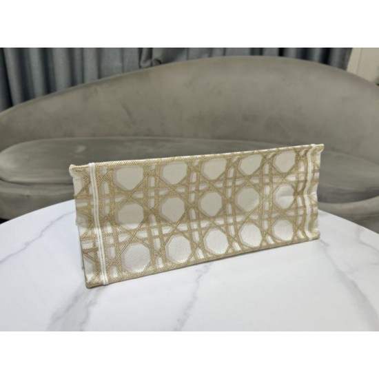 Replica Dior Medium/Large Book Tote Bag Oversized rattan embroidery White/Gold Replica Dior Medium/Large Book Tote Bag Oversized rattan embroidery White/Gold