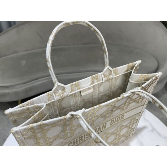 Replica Dior Medium/Large Book Tote Bag Oversized rattan embroidery White/Gold Replica Dior Medium/Large Book Tote Bag Oversized rattan embroidery White/Gold