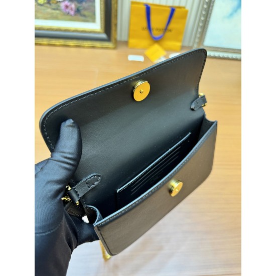 Replica Louis Vuitton Wallet On Chain LV Bloom Bag M14564 Fake Replica Louis Vuitton Wallet On Chain LV Bloom Bag M14564 Fake