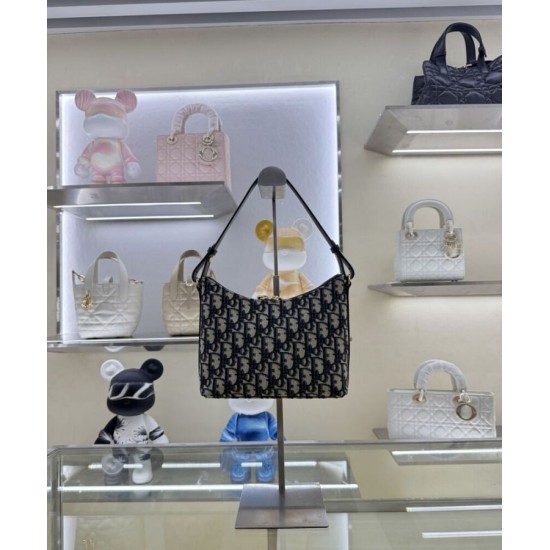 Replica Christian Dior 30 Montaigne Diorling mini chain bag Dark Blue Replica Christian Dior 30 Montaigne Diorling mini chain bag Dark Blue