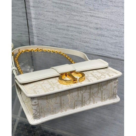 Replica Dior 30 Montaigne East-West Bag With Chain Cream Clone Replica Dior 30 Montaigne East-West Bag With Chain Cream Clone