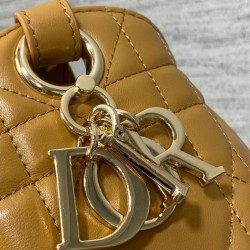 Replica Christian Dior Medium D-Motion Bag Coffee Replica Christian Dior Medium D-Motion Bag Coffee