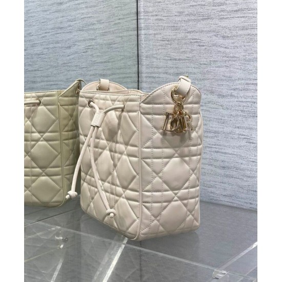 Replica Christian Dior Medium D-Motion Bag Cream Clone Replica Christian Dior Medium D-Motion Bag Cream Clone