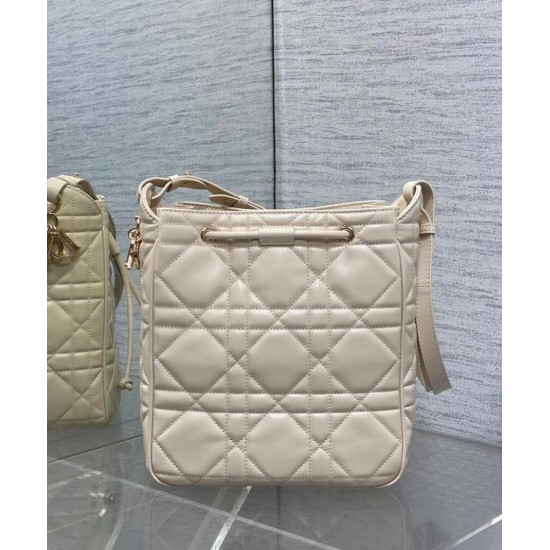 Replica Christian Dior Medium D-Motion Bag Cream Clone Replica Christian Dior Medium D-Motion Bag Cream Clone