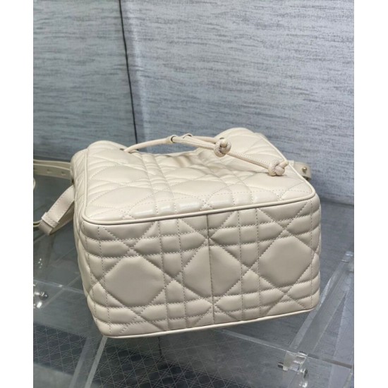 Replica Christian Dior Medium D-Motion Bag Cream Clone Replica Christian Dior Medium D-Motion Bag Cream Clone