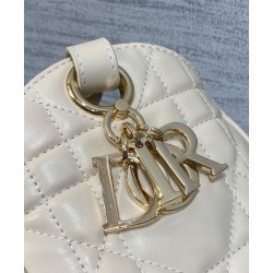 Replica Christian Dior Medium D-Motion Bag Cream Clone Replica Christian Dior Medium D-Motion Bag Cream Clone