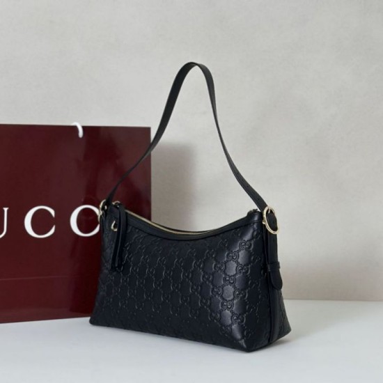 Replica Gucci GG Emblem medium shoulder bag 847449 Black Fake