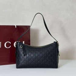 Replica Gucci GG Emblem medium shoulder bag 847449 Black Fake