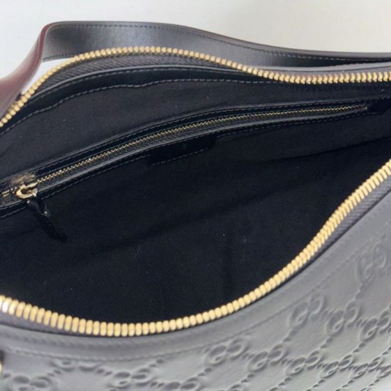 Replica Gucci GG Emblem medium shoulder bag 847449 Black Fake