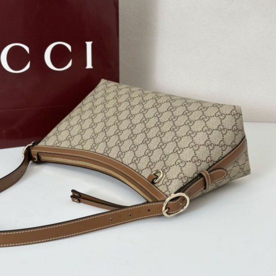Replica Gucci GG Emblem medium shoulder bag 847449 Brown Fake