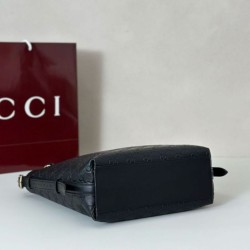 Replica Gucci GG Emblem small shoulder bag 848881 Black Fake