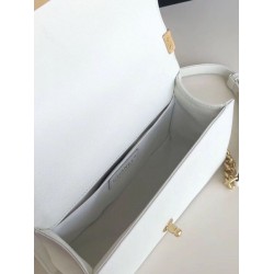 Replica Chanel Boy Flap Bag Classic A67086 Grained Calfskin Gold/Silver Hardware White
