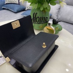 Replica Chanel Boy Flap Bag Classic A67086 Grained Calfskin Gold/Silver Hardware Black Clone