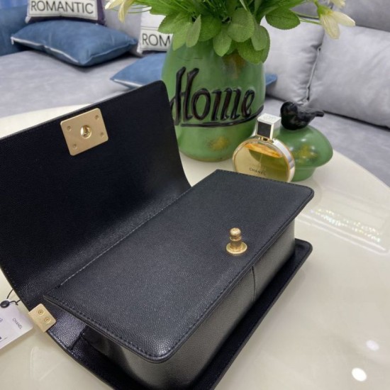 Replica Chanel Boy Flap Bag Classic A67086 Grained Calfskin Gold/Silver Hardware Black Clone