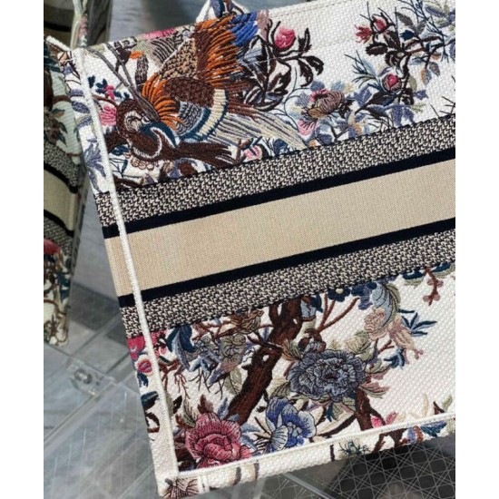Fake Christian Dior Medium Dior Book Tote Cream Replica Replica Christian Dior Medium Dior Book Tote Cream