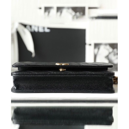 Replica  Wallet on Chain AP2804 Black
