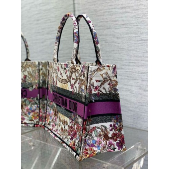Fake Dior Medium Book Tote Bag Dior 4 Saisons Été Soleil Embroidery Replica Replica Dior Medium Book Tote Bag Dior 4 Saisons Été Soleil Embroidery