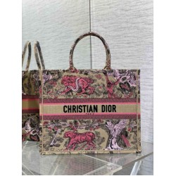 Replica Dior Large Dioriviera Book Tote Raffia with Pink Toile de Jouy Sauvage Embroidery Replica Dior Large Dioriviera Book Tote Raffia with Pink Toile de Jouy Sauvage Embroidery